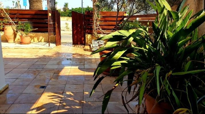 Palm Beach Apartment Voroklini Ngoại thất bức ảnh